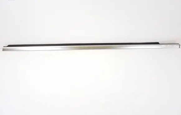 Mercedes-Benz GLK (X204) Front door glass trim molding 