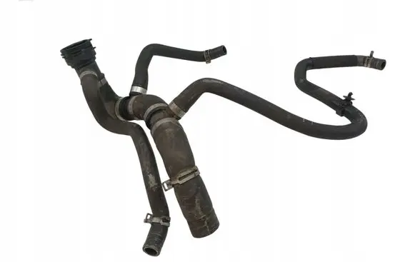 Volvo XC90 Engine coolant pipe/hose 