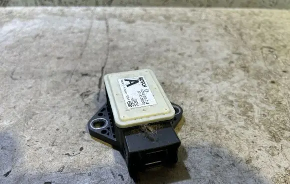 Toyota Avensis T270 ESP acceleration yaw rate sensor 0265005719 7013312