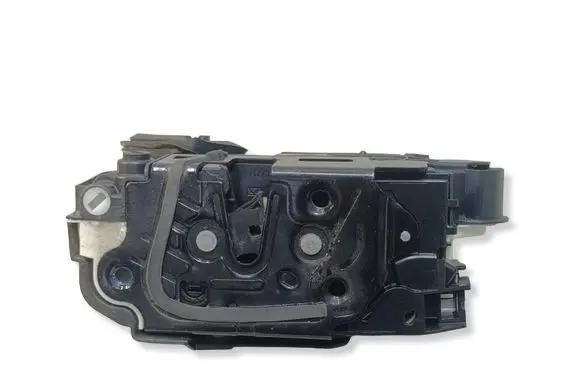 Skoda Octavia Mk3 (5E) Rear door lock 5E0839015A