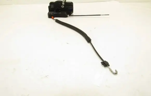 Opel Combo C Front door lock 13154792