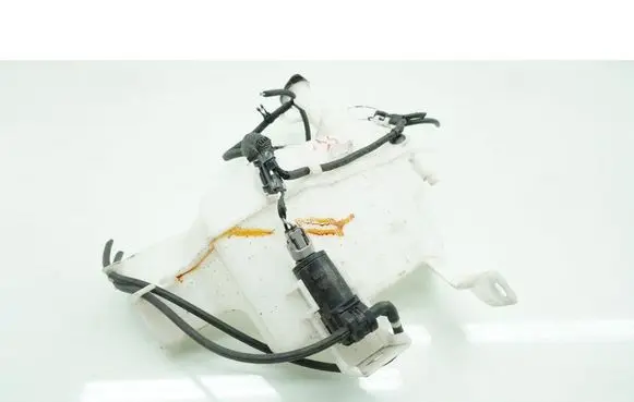 Lexus LBX Windshield washer fluid reservoir/tank