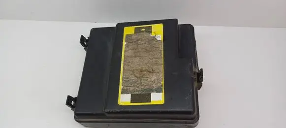 Honda FR-V Fuse box cover 