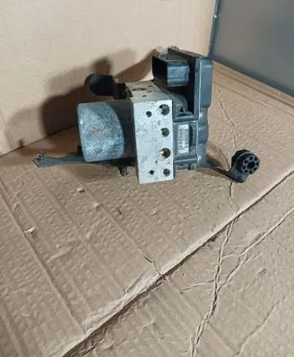 BMW 5 E60 E61 ABS Pump 6769703 3451676970301 3452676970501