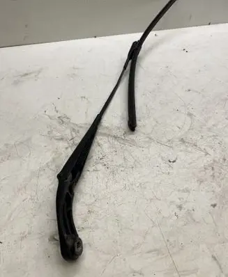 Audi A4 S4 B8 8K Windshield/front glass wiper blade 