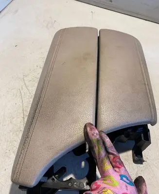BMW 5 F10 F11 Armrest 1600319