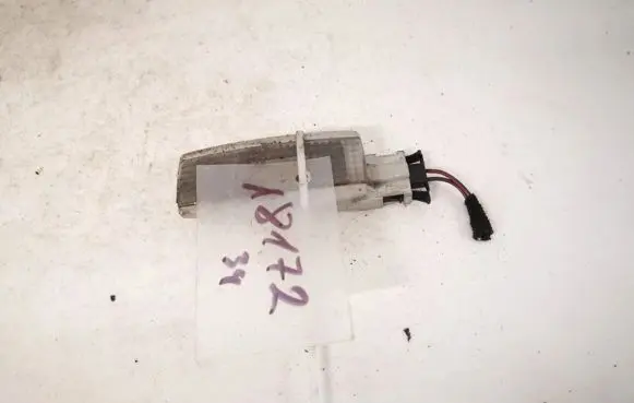 Volkswagen PASSAT B5 Other interior light 3b0947113