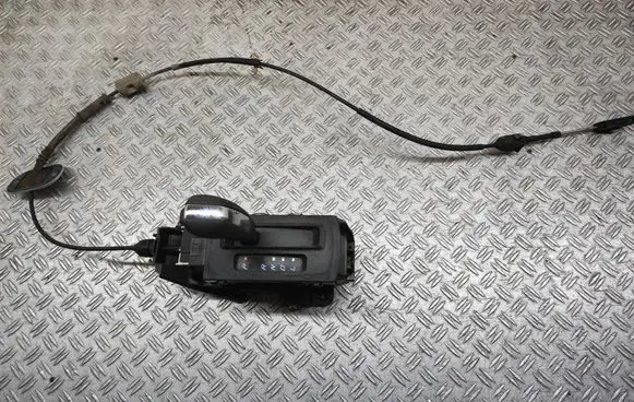 Ford Focus Gear shifter/selector 8K4P7K004B83