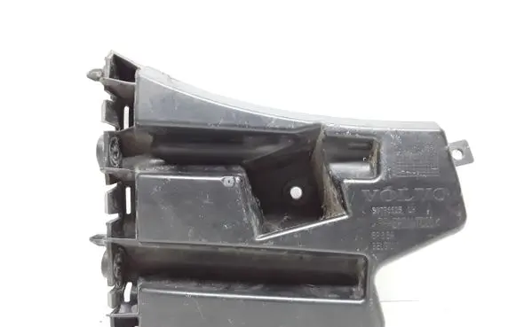 Volvo V60 Front bumper mounting bracket 30796625