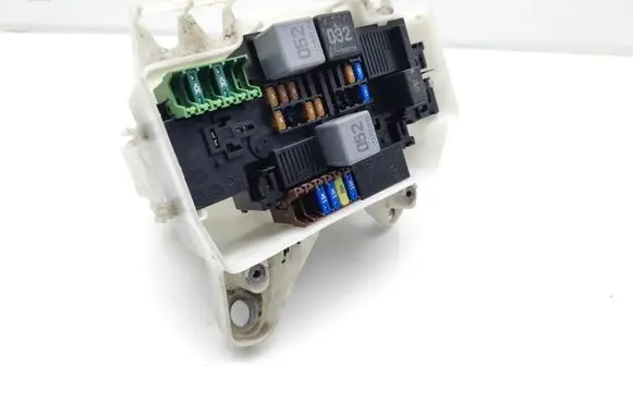 Mercedes-Benz C W205 Fuse module