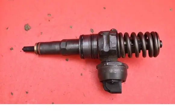 Skoda Octavia Mk2 (1Z) Fuel injector 038130073BN
