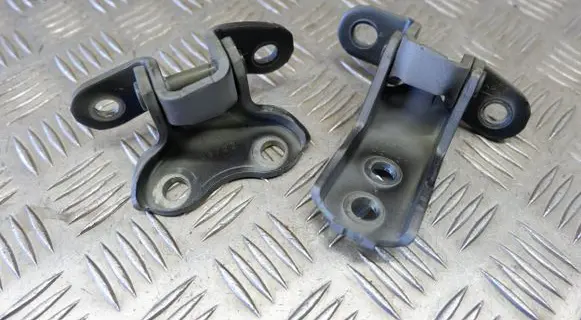 Front door hinge set