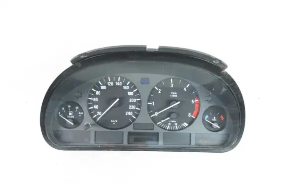 BMW 5 E39 Speedometer (instrument cluster) 110008735027 8372361