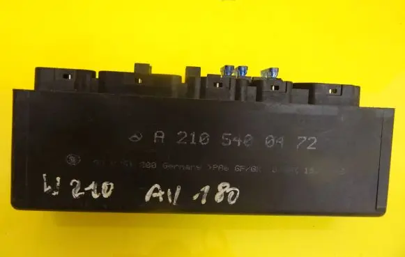 Mercedes-Benz E W210 ESP (stability system) control unit A2105400472