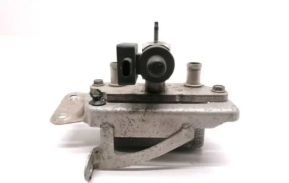 Tesla Model X Oil filter mounting bracket 1037357-00-E