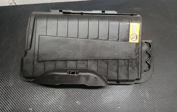 Mercedes-Benz B W246 W242 Battery box tray cover/lid A2465410005