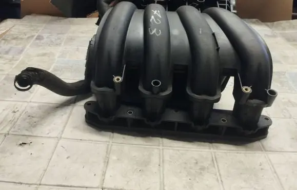 BMW 1 E81 E87 Intake manifold