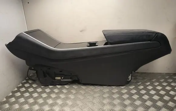 Tesla Model 3 Center console 108789700B