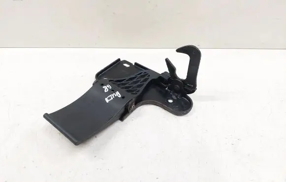 Audi A8 S8 D3 4E Engine bonnet/hood lock/latch loop/hook 4E0823485B