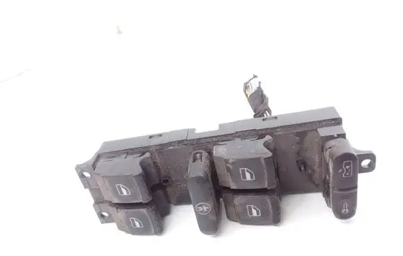 Volkswagen Golf IV Electric window control switch 1J4959857