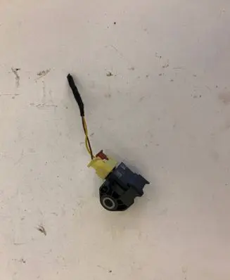 Porsche Cayenne (9Y0 9Y3) Airbag deployment crash/impact sensor 933082