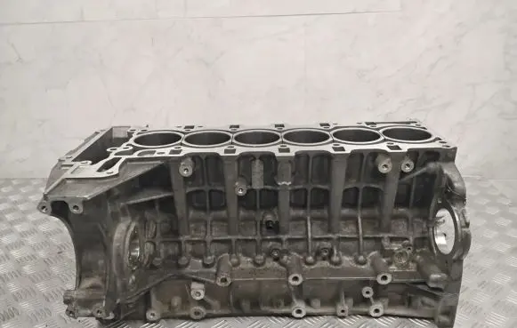 BMW 5 F10 F11 Engine block 7625106