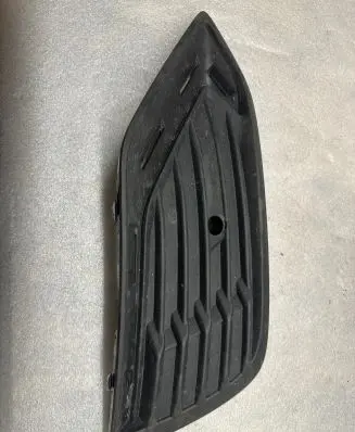 Volvo S60 Front bumper lower grill 31688826