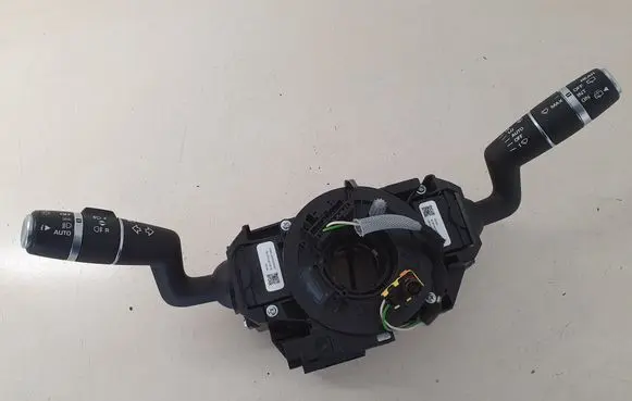 Wiper turn signal indicator stalk/switch