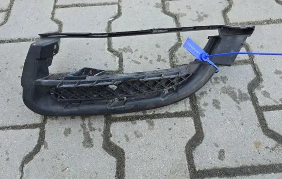 BMW 1 E82 E88 Fog light bracket 7178711