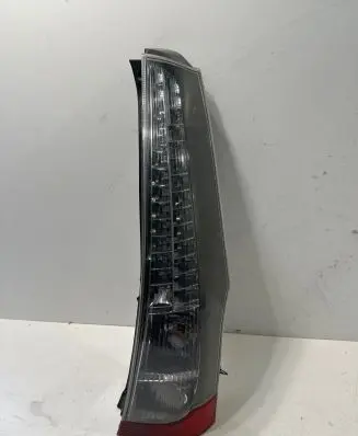 Mitsubishi Grandis Rear/tail lights