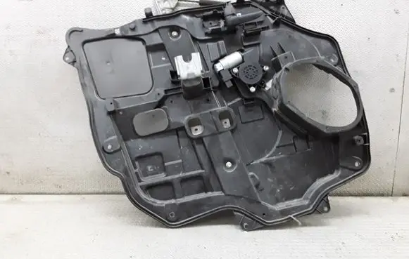 Mazda 5 Front door window regulator with motor C2355997X