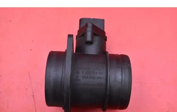 Volkswagen Bora Mass air flow meter 06A906461A