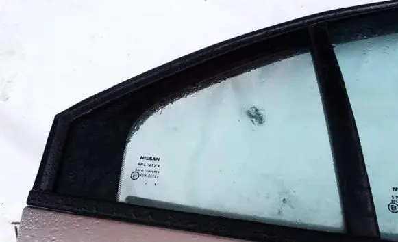 Nissan Primera Rear vent window glass 