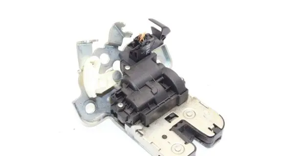 Audi A3 S3 8P Tailgate/trunk/boot lock/catch/latch 8K9827505A