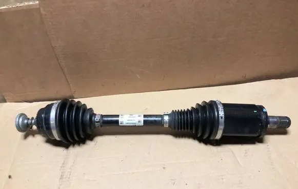 BMW 4 G22 G23 G24 G26 Front driveshaft 8682367