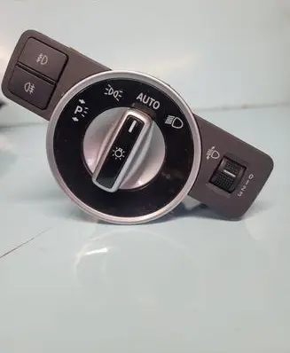 Mercedes-Benz C W204 Light switch A2049053003