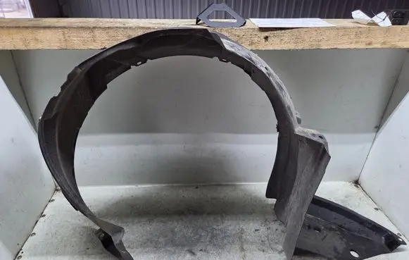 Toyota Auris 150 Front wheel arch liner splash guards