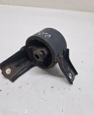 Mitsubishi Outlander Engine mount bracket