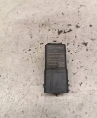 Glow plug pre-heat relay