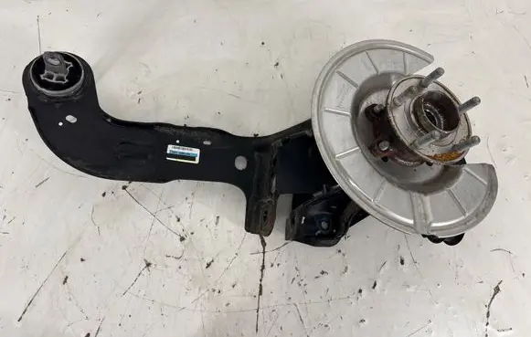 Ford Bronco Rear wheel hub LX615A969AM LX6Z5A969V LX6Z5A969J