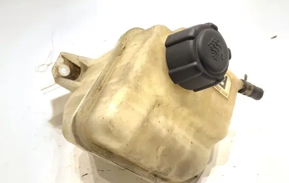 Coolant expansion tank/reservoir