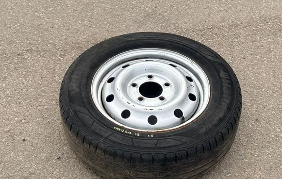 Renault Master III R16 spare wheel