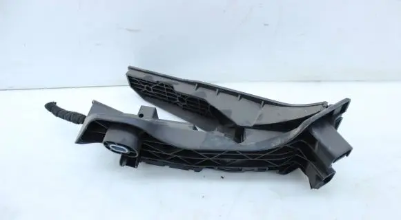 Volkswagen Golf Plus Accelerator throttle pedal 1K1721503M 6PV00889000 030206