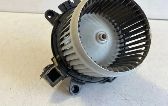 Opel Vivaro Heater fan/blower EQA353 1D480003521374