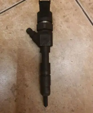 Renault Laguna III Fuel injector 8200100272 044511011a