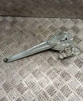 Toyota Corolla E110 Rear door manual window regulator 