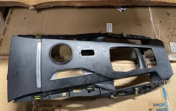 Citroen DS5 Gear shifter surround trim plastic 9804420877