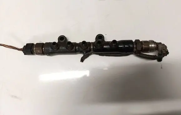 Toyota Corolla Verso AR10 Fuel main line pipe 