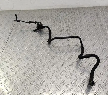 Volkswagen PASSAT B8 Vacuum line/pipe/hose 04L611933