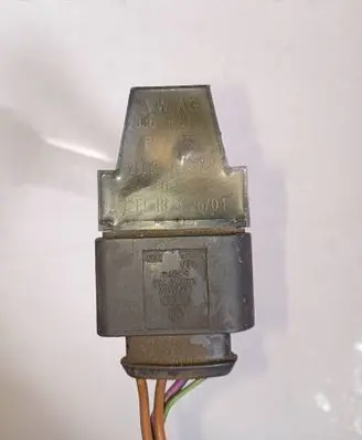 Skoda Fabia Mk1 (6Y) High voltage ignition coil 036905715
